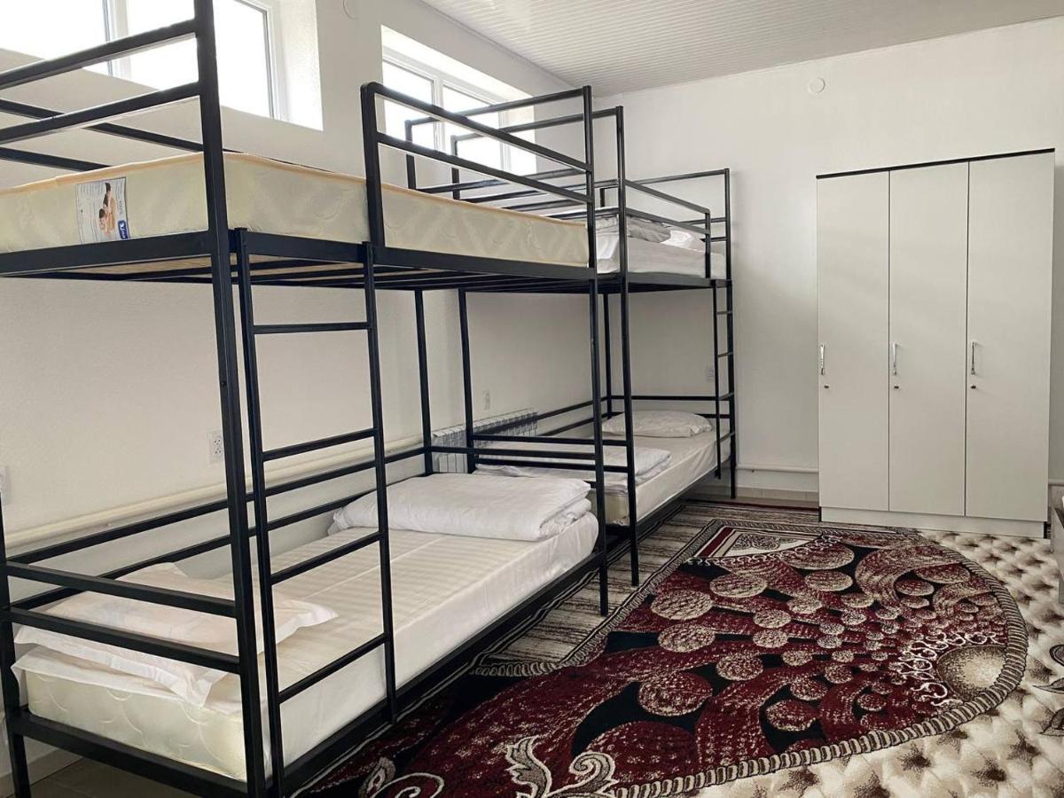 Karakol-Guest Bed & Breakfast ภายนอก รูปภาพ