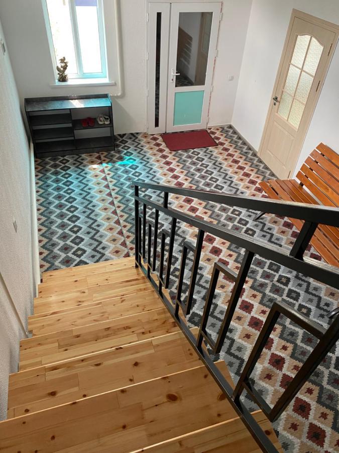 Karakol-Guest Bed & Breakfast ภายนอก รูปภาพ
